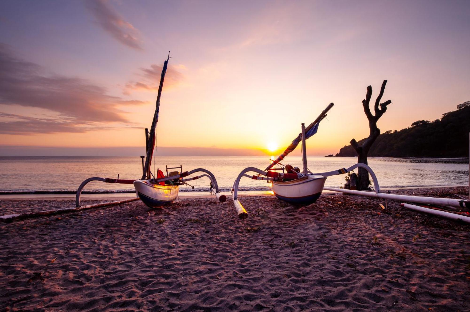 Seven Secrets By Hanging Gardens Senggigi Exteriör bild